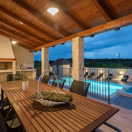 Villa Diana Pore Poreč